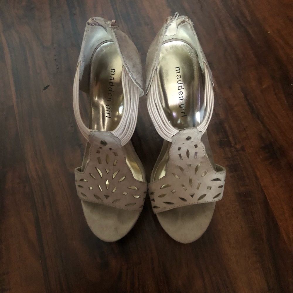 Madden Girl wedges